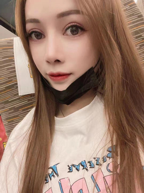 深圳身材苗条PP突出薇薇