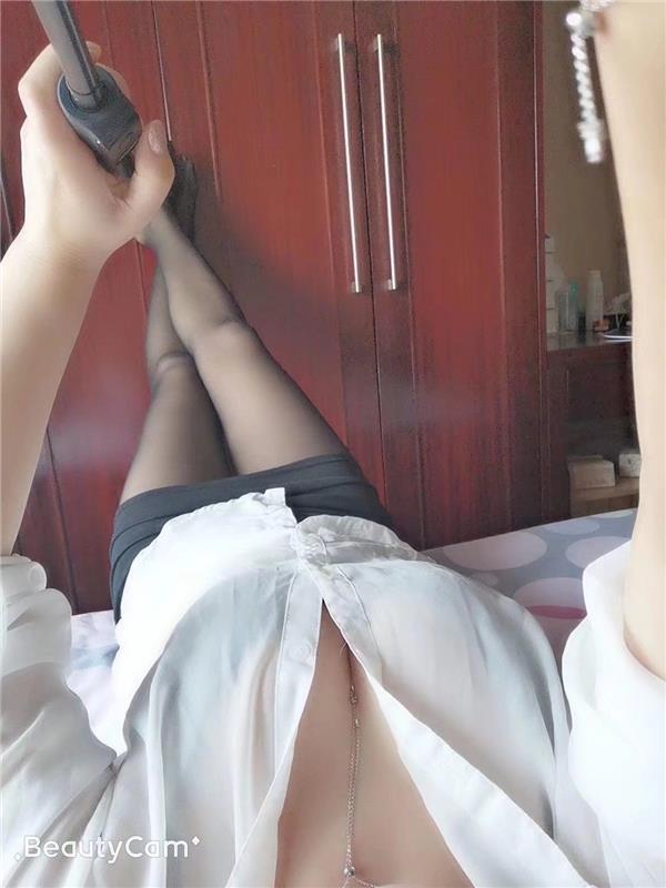 布吉地铁站附近的妹子